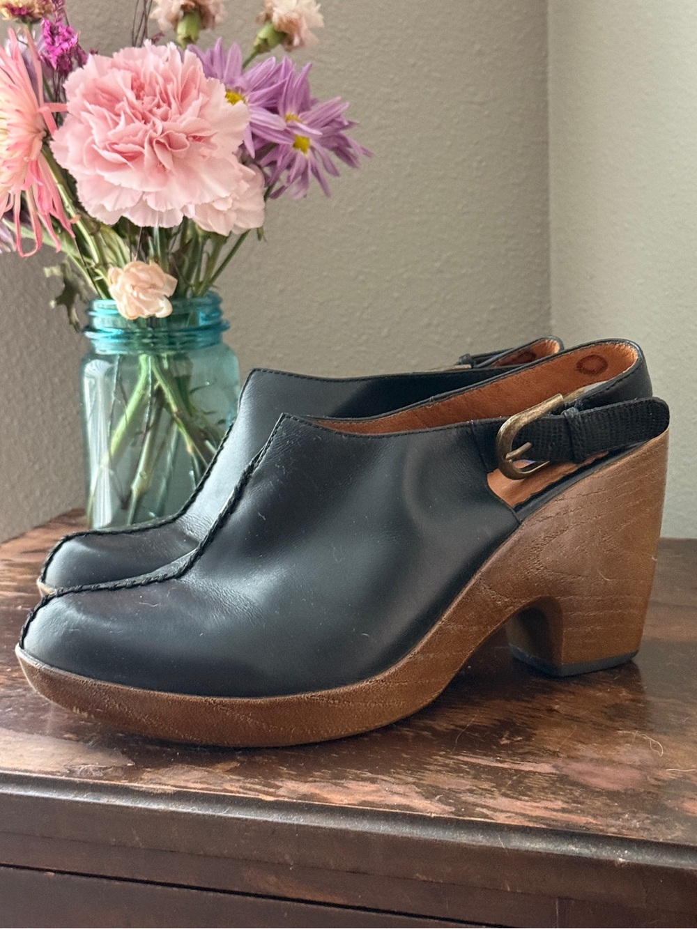 indigo Sz 9 Black Leather Slingback Clog Heels Mules Comfort Shoes